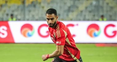 أفشة والسولية يحلان مكان أكرم وبن شرقي في مباراة الأهلي