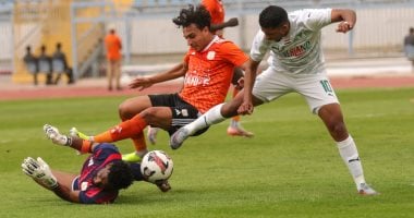 إبراهيم محمد يقود مباراة حرس الحدود وفاركو في الدوري