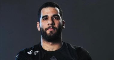 الأهلي يتفاوض مع ديفيز لتعويض ثنائي اليد عادل وفيصل