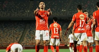 الأهلي يكثف تدريباته لمواجهة البنك والنحاس يحذر اللاعبين من المنافس
