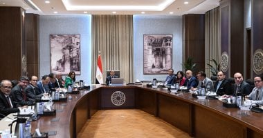 الحكومة تطلق استراتيجية لتوطين صناعة الحرير عبر تطوير التكتلات