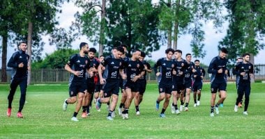 النحاس يناقش مع معاونيه خطط الأهلي لمواجهة فاركو بالدوري