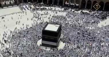 تغطية حية لطواف المصلين بالحرم في الجمعة الأخيرة قبل الحج