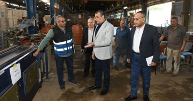 تفقد وزير الإنتاج الحربي شركة حلوان لتصنيع محركات الديزل