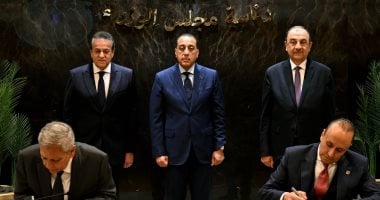 رئيس الوزراء يحتفل بإبرام شراكة مصرية أمريكية لتصنيع الأدوية