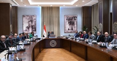 رئيس الوزراء يشرف على تقدم توطين صناعة الحرير بمصر
