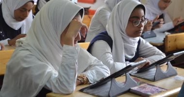 طلاب الصفين الثاني والثالث الثانوي لا يجب عليهم إعادة التابلت