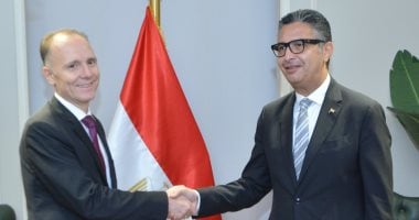 وزير التموين يناقش مع سفير بلغاريا زيادة توريد القمح لمصر