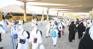 استمرار حجاج الجمعيات الأهلية في أداء المناسك ورمي الجمرة