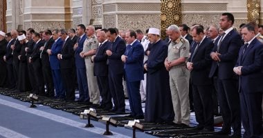 الرئيس السيسي يحتفل بعيد الأضحى في مسجد مصر بالعاصمة الإدارية