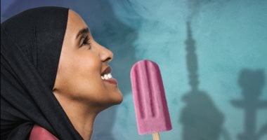 الصحة العالمية تحذر من مخاطر التدخين وأثر النكهات المضللة