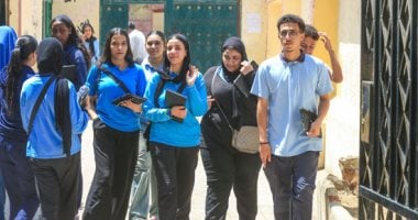 تباين امتحانات اللغة الإنجليزية للثانوية بين النظامين القديم والحديث