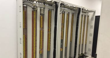 كامل الوزير يعلن إدخال أبراج إشارات جديدة بمحطات التطوير