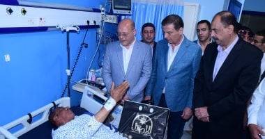 وزير الزراعة يلتقي بالموظف المعتدى عليه في سوهاج