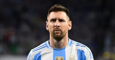 أجويرو يراهن على ظهور ميسي السادس فى المونديال ويؤكد عودته لبرشلونة