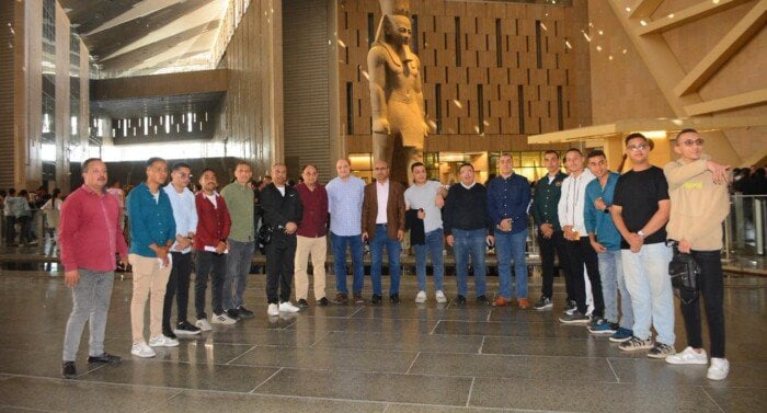 حقوق أسيوط تنظم أولى رحلاتها إلى المتحف المصري الكبير