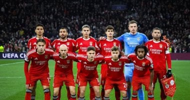 أياكس ضد بنفيكا.. النسور يتقدمون بهدف داهل فى شوط أول نارى