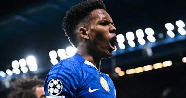 إستيفاو يسجل ثانى أهداف تشيلسى ضد برشلونة بمهارة رائعة.. فيديو وصور