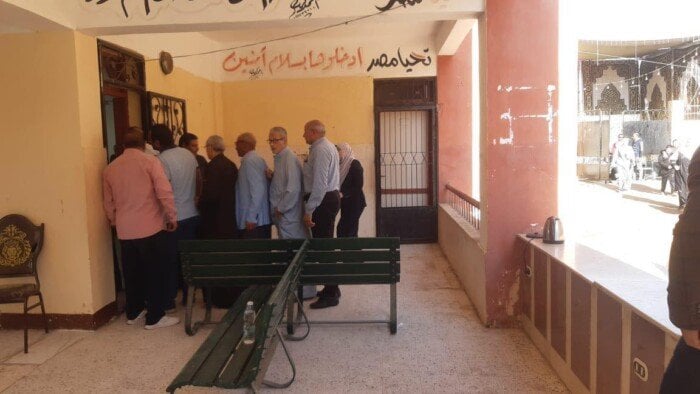 إقبال كثيف للناخبين في الدائرة الأولى بكفر الشيخ للتصويت بانتخابات النواب 2025