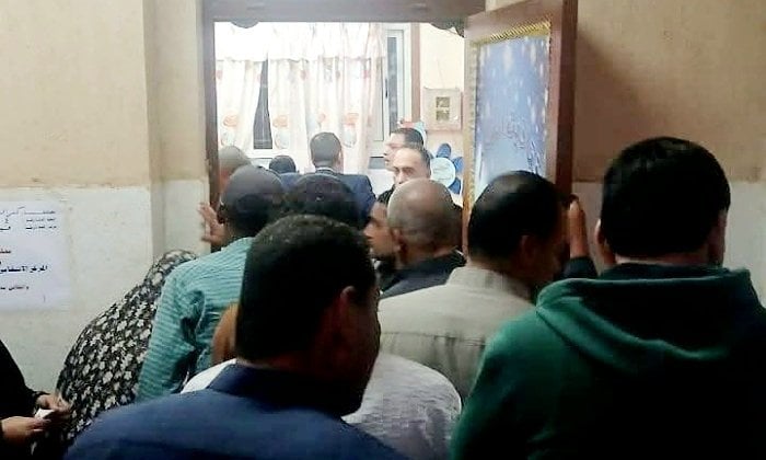 إقبال كثيف على لجنة علي بن أبي طالب بقرية قبري بفوه في اليوم الأول لانتخابات النواب 2025