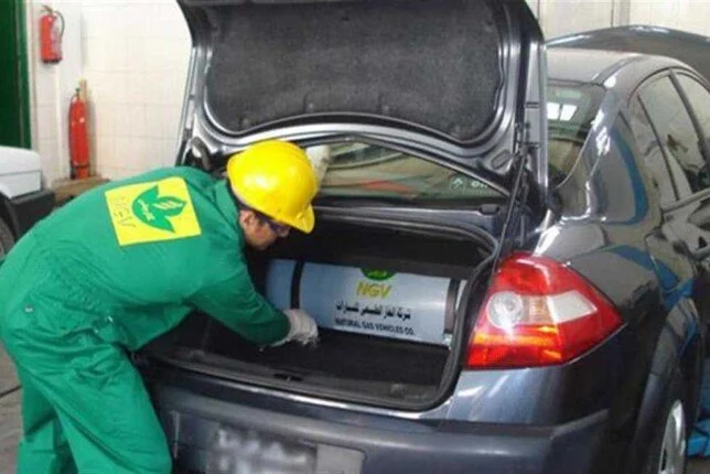 «وفر بنزين».. خطوات تحويل السيارات للعمل بالغاز الطبيعي