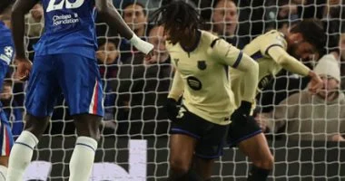 تشيلسى يتقدم على برشلونة بهدف عكسى مع سبق الإصرار.. فيديو وصور