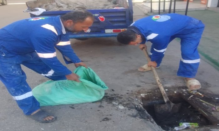 تطهير مآخذ محطات مياه الشرب بمحافظات القناة لضمان مياه آمنة ونقية للمواطنين