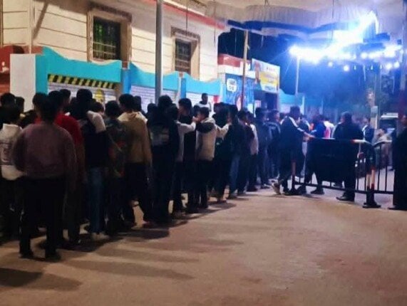 في الدقائق الأخيرة.. توافد كثيف للناخبين على لجان ببورسعيد وبورفؤاد