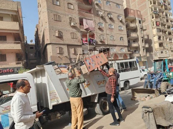 حملة مكبرة لإزالة الإشغالات والتعديات بشوارع حي شرق شبرا الخيمة