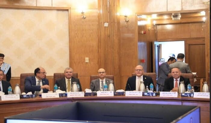 رئيس جامعة سوهاج يشارك في اجتماع المجلس الأعلى للجامعات بجامعة قناة السويس