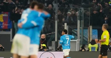 روما ضد نابولى.. فريق الجنوب يتقدم 1-0 بأقدام برازيلية (فيديو)