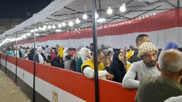 قبل غلق باب التصويت.. زحام في الساعات الأخيرة أمام لجان القليوبية