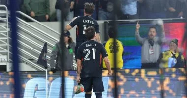 سان دييجو يصعد إلى نهائي المنطقة الغربية في الدوري الأمريكي.. فيديو