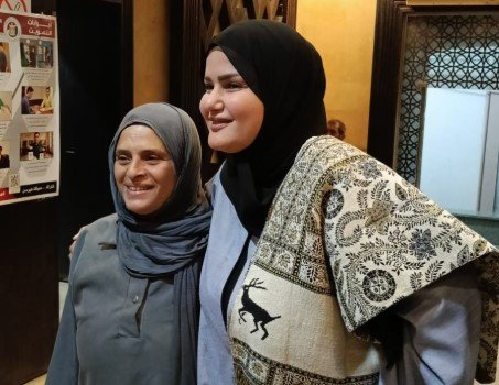 بالعصا والجلباب البلدي.. سما المصري تدلي بصوتها في انتخابات مجلس النواب 2025 «صور»