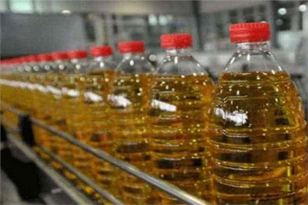 ضبط 2 طن زيت طعام مجهول المصدر وغير مطابق للمواصفات بالقليوبية