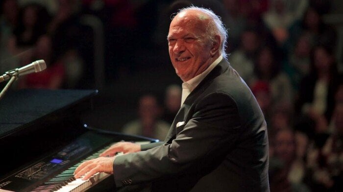 أول ظهور للموسيقار عمر خيرت بعد تعافيه بسهرة موسيقية استثنائية في الدوحة بهذا الموعد