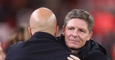 ليفربول يدرس تعيين أوليفر جلاسنر مدربا للريدز حال رحيل سلوت