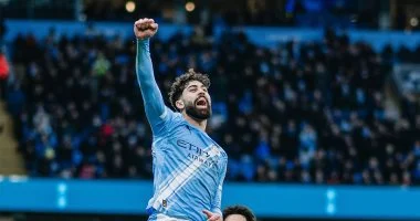 مان سيتي ضد ليدز.. الستيزنز يضرب بثنائية فودين وجفارديول فى شوط مثير