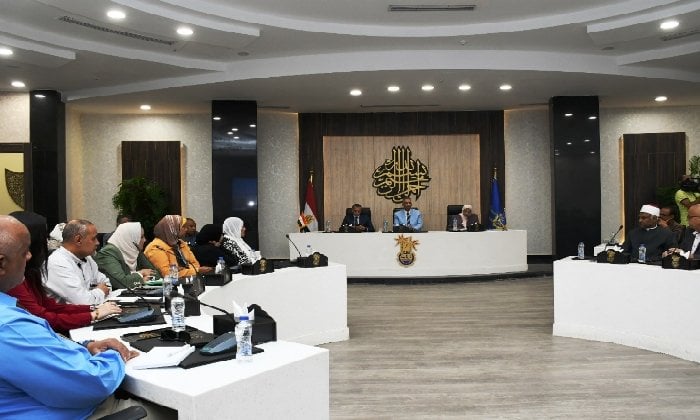 محافظ أسوان يشهد انطلاق فعاليات حملة مناهضة العنف ضد المرأة