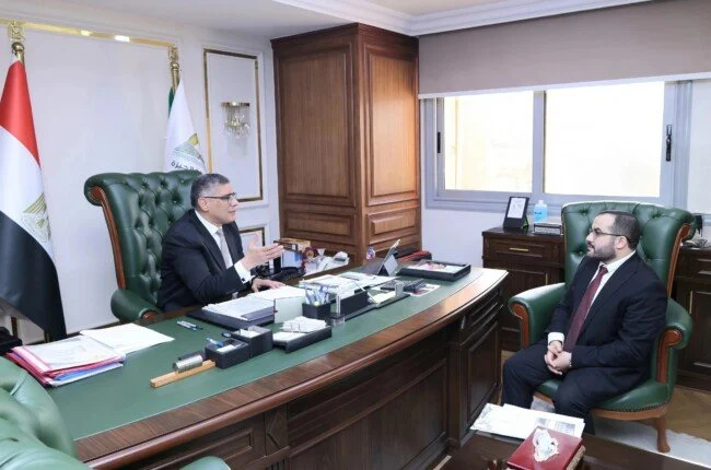 للارتقاء بالخدمات الطبية لـ 5.4 مليون منتفع.. محافظ الجيزة يتابع مستجدات تطوير منظومة التأمين الصحي