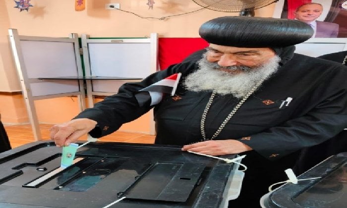 مجلس النواب 2025.. مطران بورسعيد يدلي بصوته في لجنة أم المؤمنين