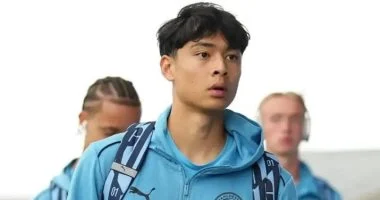 ناشئ مانشستر سيتي يقرر الاعتزال مبكرا ويتجه لدراسة القانون