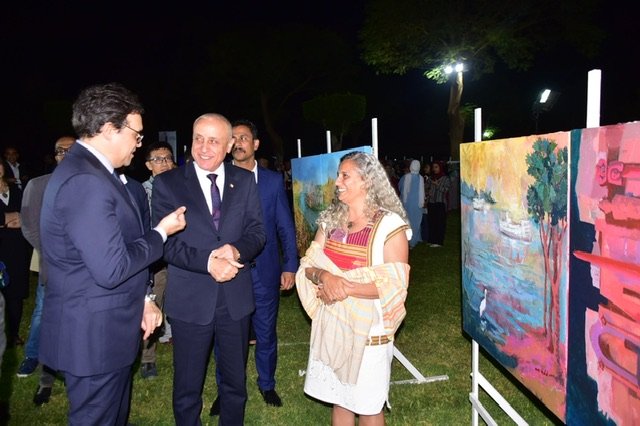 وزير الثقافة ومحافظ الأقصر يشهدان ختام الدورة 18 من ملتقى الأقصر الدولي للتصوير