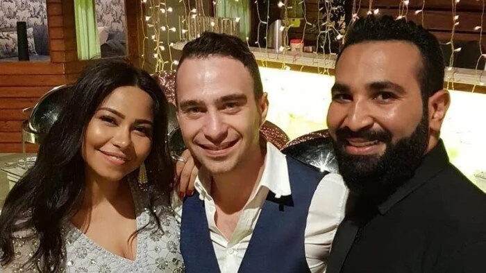 «يوم جوازهم».. أحمد سعد يثير الجدل بشأن صورة حسام حبيب وشيرين عبد الوهاب