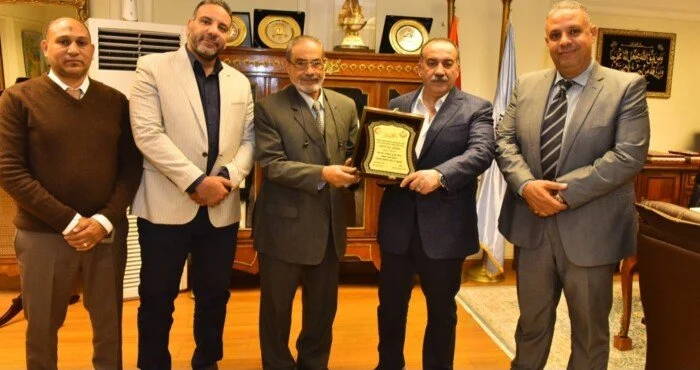 أسيوط تدعم "ذوي الهمم": خطة لإنشاء مراكز علاج طبيعي متطورة داخل المدارس والوحدات الصحية