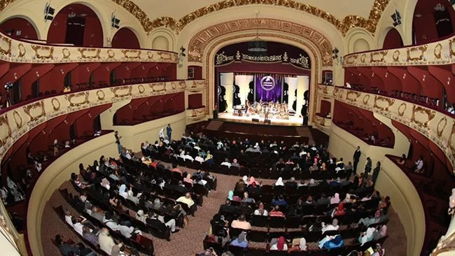 لقاء «حرب اللغات في عصر الذكاء الاصطناعي» على مسرح سيد درويش بالإسكندرية