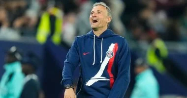 إنريكي يتصدر القائمة النهائية لجائزة مدرب من جلوب سوكر 2025