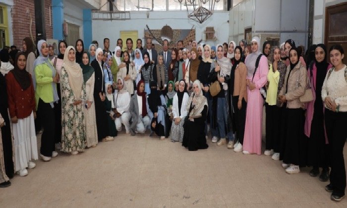 جامعة جنوب الوادي بقنا تفتتح معرض أشغال المعادن وتعزز الوعي الأسري عبر مبادرة مودة