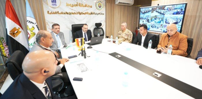 فتح لجان الدائرة الثالثة بأسيوط في موعدها التاسعة صباحًا وسط جاهزية كاملة لإعادة الإجراءات الانتخابية