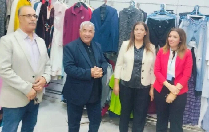 مدير تضامن البحر الأحمر يفتتح معرضاً للملابس دعماً للأسر الأولى بالرعاية بالغردقة